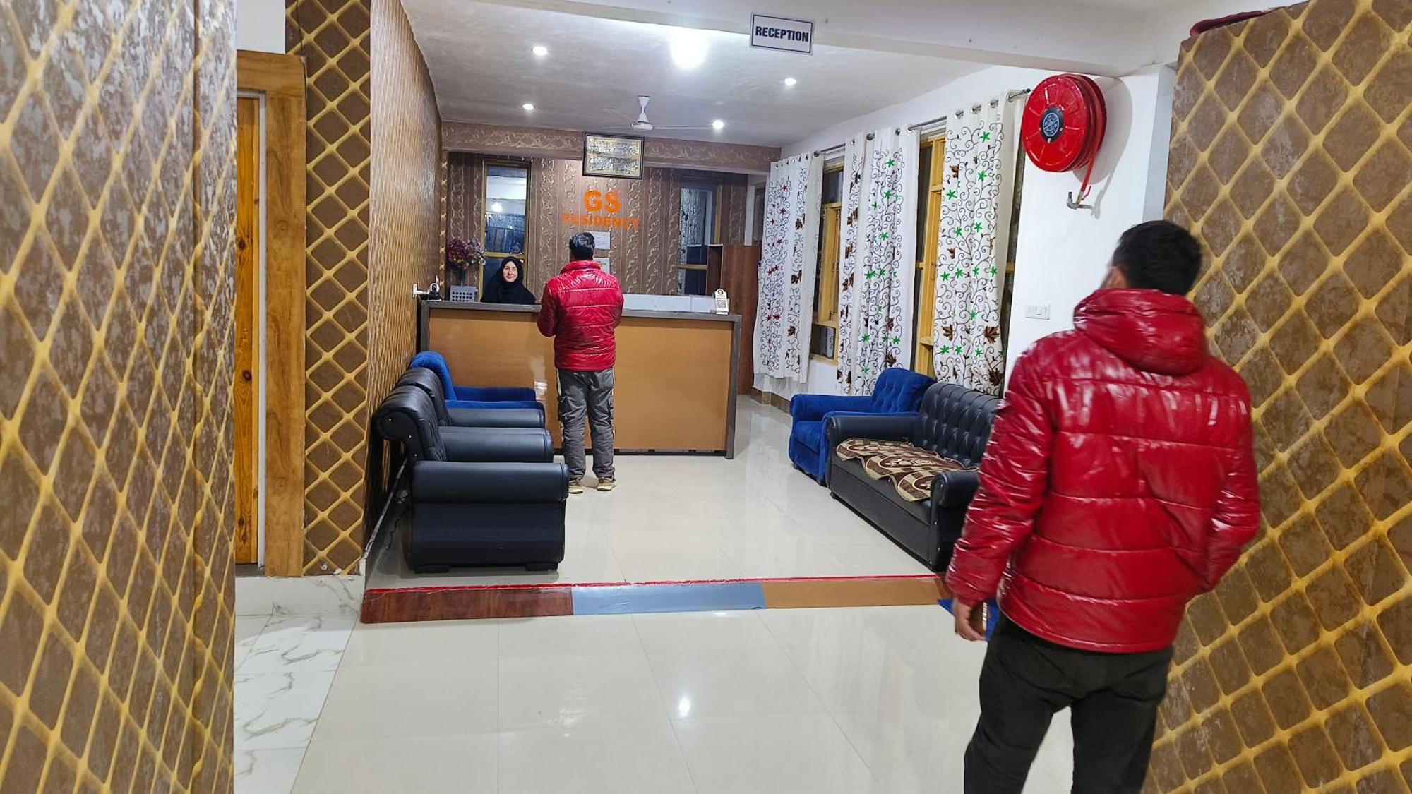 Hotel Gulmarg Residency, Kunzer Гульмарг Экстерьер фото